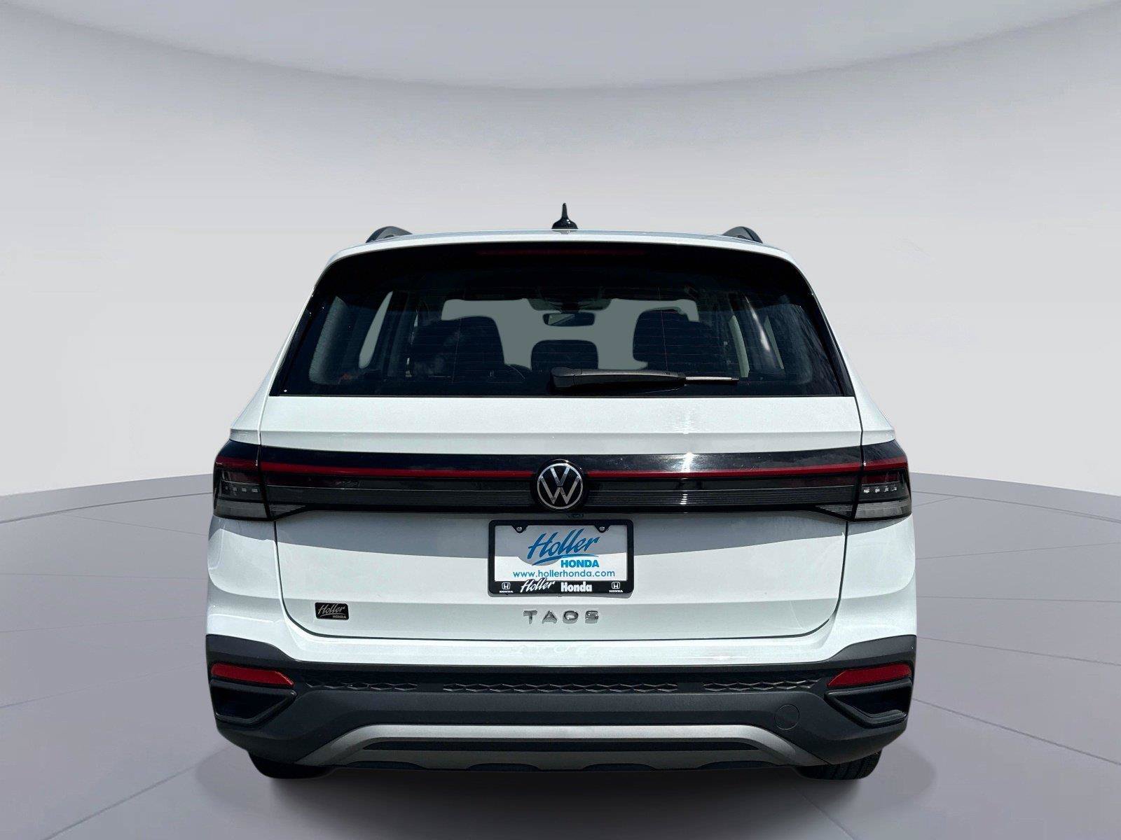 Used 2025 Volkswagen Taos S FWD image 5