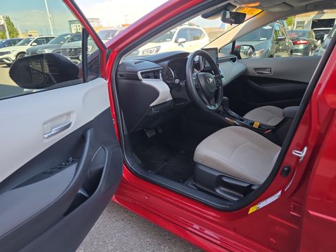 Used 2021 Toyota Corolla LE w/ LE Premium Package FWD image 2