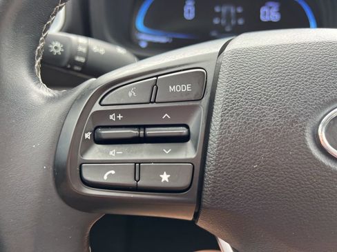 Used 2024 Hyundai Venue SEL image 26