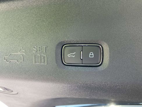 Used 2025 Ford Expedition Active RWD image 15