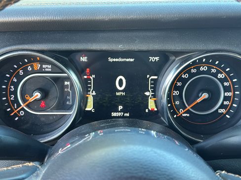 Used 2021 Jeep Gladiator Overland image 22
