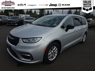 Used 2024 Chrysler Pacifica Touring-L