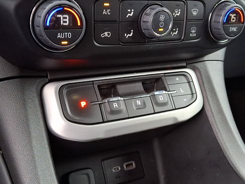 Certified 2023 GMC Acadia SLE image 22