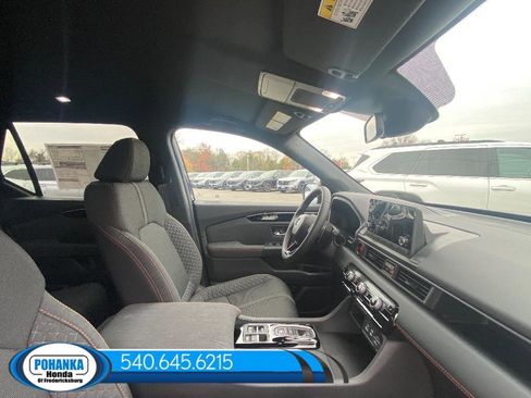 New 2025 Honda Pilot Sport image 32