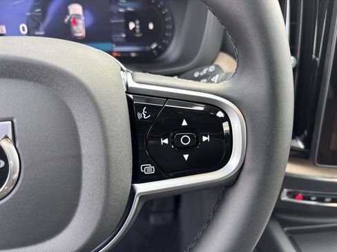 New 2026 Volvo XC60 B5 Plus w/ Protection Package Premier AWD/4WD image 18