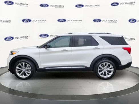 Certified 2023 Ford Explorer Platinum w/ Technology Package AWD/4WD image 2