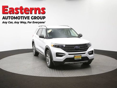 Used 2022 Ford Explorer XLT w/ Equipment Group 202A AWD/4WD image 54
