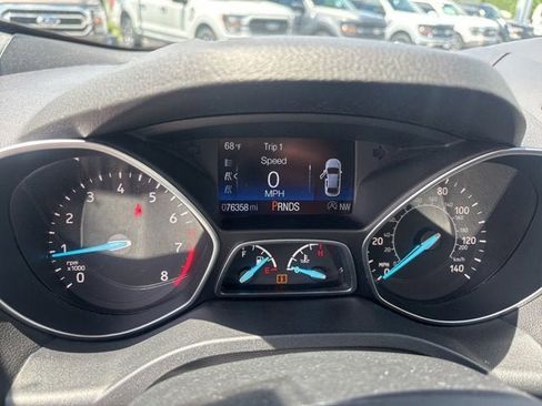 Used 2018 Ford Escape Titanium AWD/4WD image 15