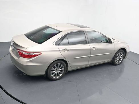 Used 2017 Toyota Camry XLE w/ Moonroof Package FWD image 16