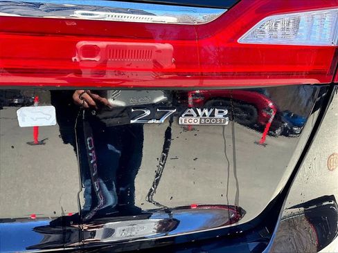 Used 2016 Lincoln MKX Reserve w/ Technology Package AWD/4WD image 8