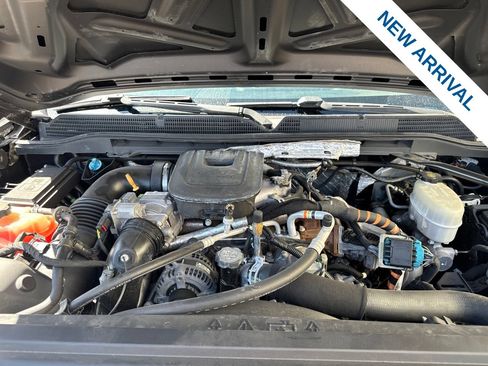 Used 2016 GMC Sierra 2500 Denali w/ Duramax Plus Package AWD/4WD image 32