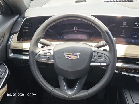 Used 2024 Cadillac XT4 Luxury w/ Cold Weather Package FWD image 29