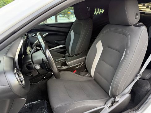 Used 2020 Chevrolet Camaro LT RWD image 36