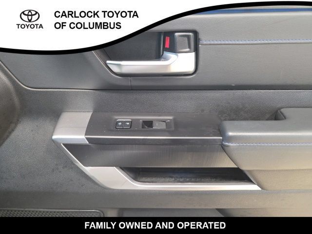 Used 2023 Toyota Sequoia Platinum AWD/4WD image 23