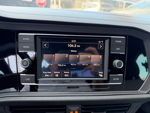 Used 2019 Volkswagen Jetta R-Line FWD image 22