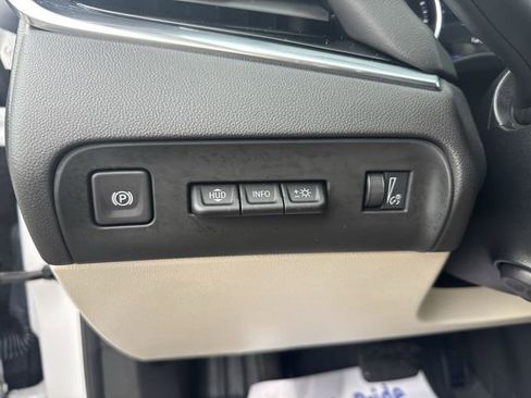 Certified 2024 Buick Enclave Avenir w/ Avenir Technology Package image 18