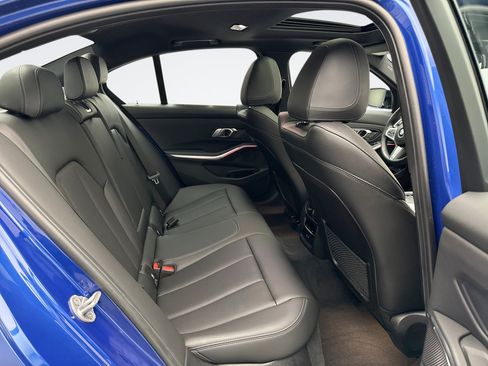 Used 2023 BMW M340i RWD image 10