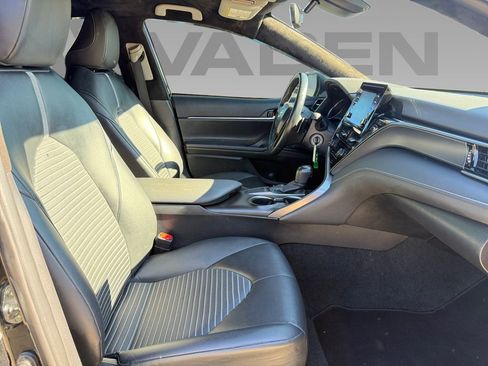 Used 2024 Toyota Camry SE image 7