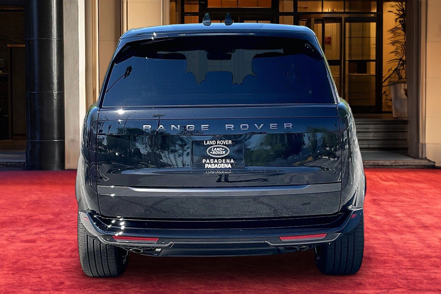 New 2026 Land Rover Range Rover Long Wheelbase SE AWD/4WD image 7