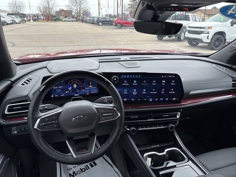 Certified 2024 Chevrolet Traverse Z71 w/ Enhanced Driving Package image 14