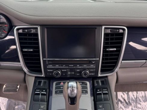 Used 2011 Porsche Panamera 4 image 23