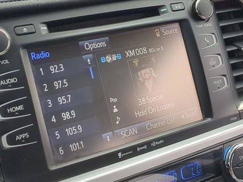 Used 2016 Toyota Highlander Plus FWD image 14