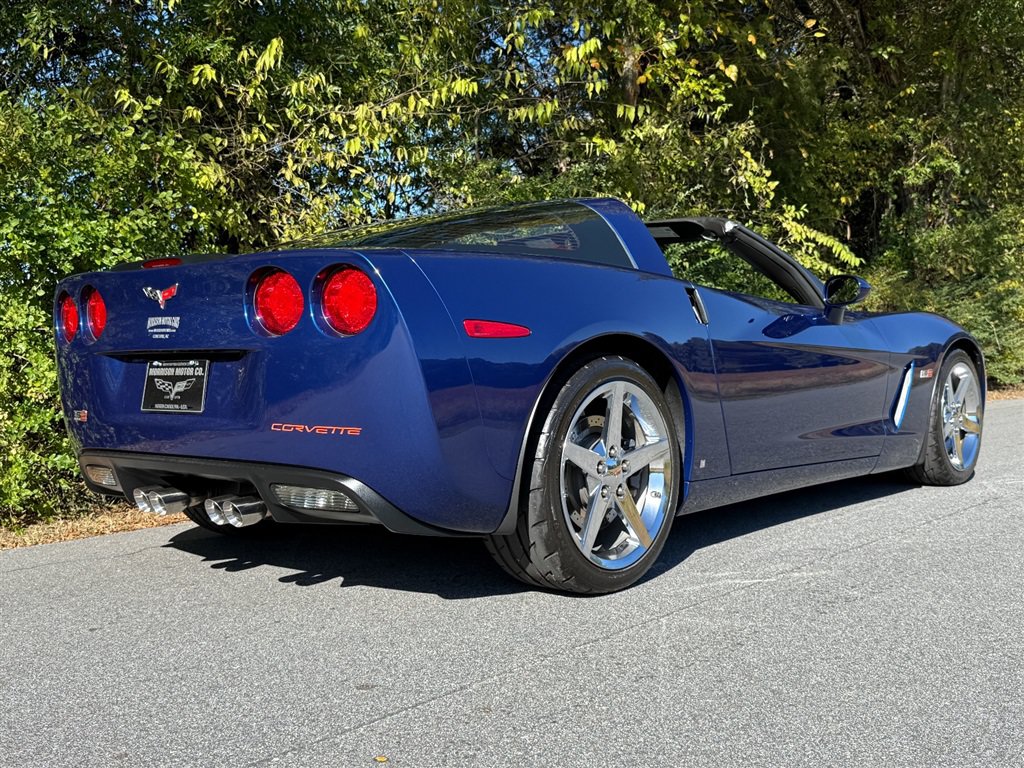 Used 2007 Chevrolet Corvette Coupe w/ Preferred Equipment Group RWD image 40