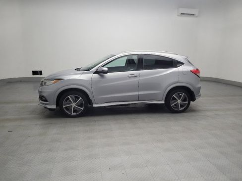 Used 2019 Honda HR-V Touring image 2