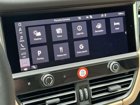 Used 2025 Porsche Macan image 26