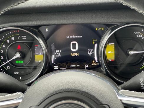 Used 2022 Jeep Wrangler Unlimited Sahara w/ Cold Weather Group image 14