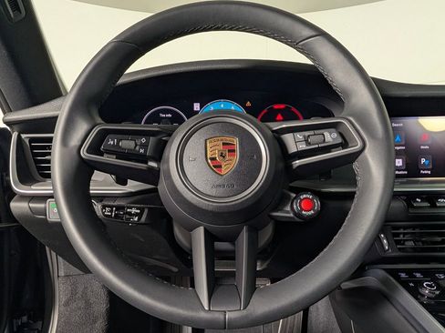 Certified 2025 Porsche 911 Carrera RWD image 34