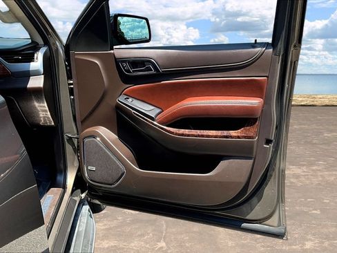 Used 2016 Chevrolet Tahoe LTZ RWD image 27