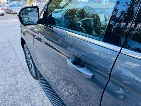 Used 2020 Ford Expedition XLT image 29