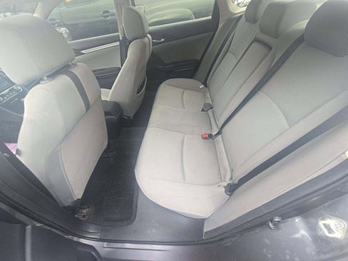 Used 2018 Honda Civic EX image 9