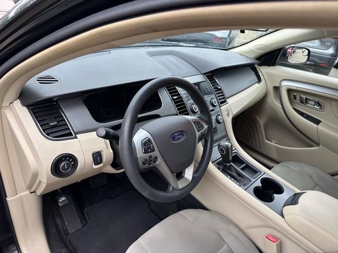 Used 2013 Ford Taurus SE image 16