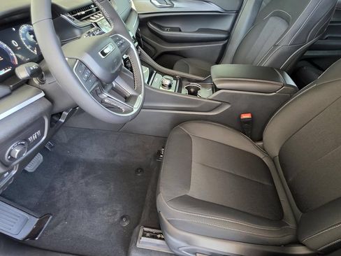 New 2026 Jeep Grand Cherokee L 2WD image 7