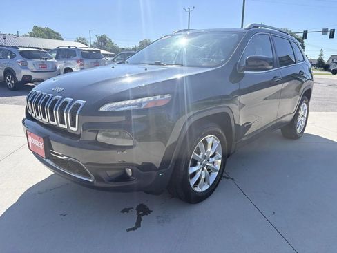 Used 2016 Jeep Cherokee Limited AWD/4WD image 3