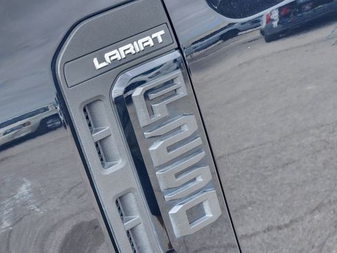 Used 2024 Ford F250 Lariat w/ Sport Appearance Package AWD/4WD image 12