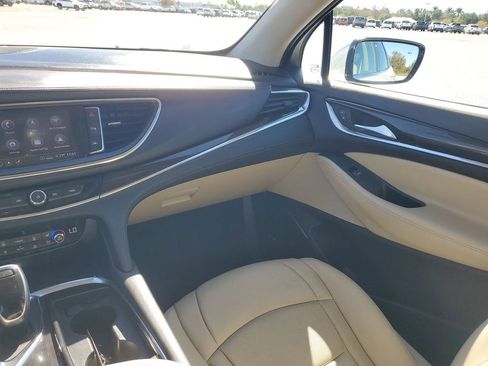 Used 2021 Buick Enclave Premium w/ Sun and Sites Package image 11