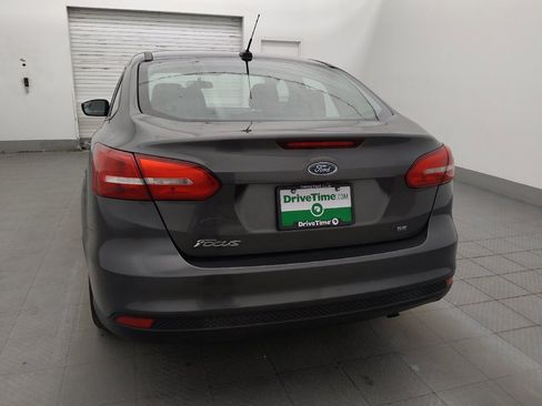 Used 2018 Ford Focus SE FWD image 6