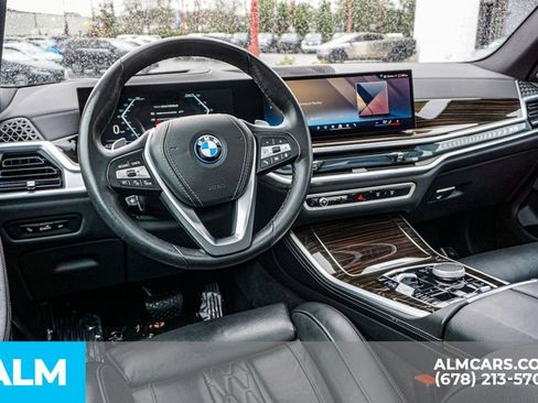 Used 2025 BMW X5 xDrive50e AWD/4WD image 28