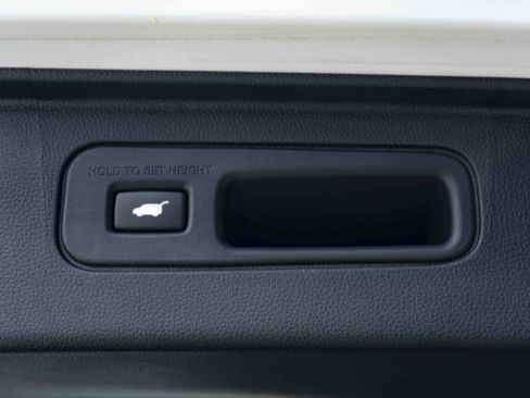 Used 2025 Honda Pilot Touring image 46