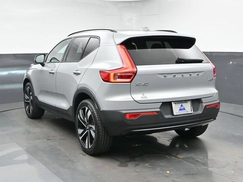 Used 2024 Volvo XC40 B5 Plus w/ Climate Package AWD/4WD image 8
