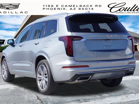 Certified 2025 Cadillac XT6 Premium Luxury image 3