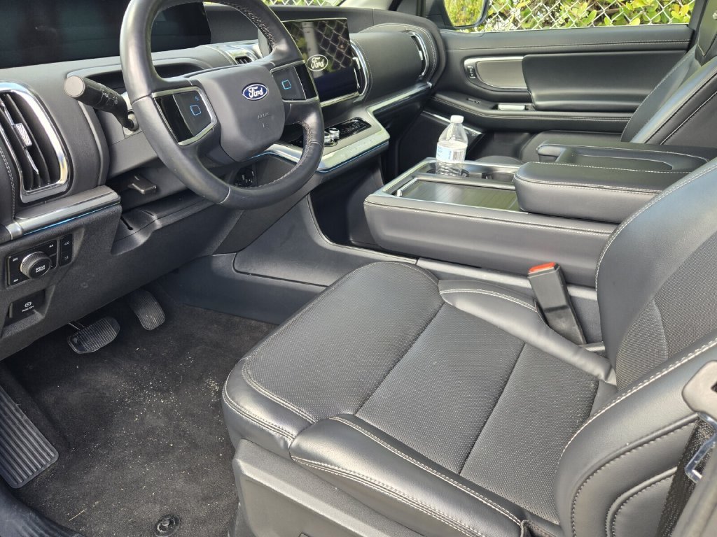 Used 2026 Ford Expedition Max Platinum AWD/4WD image 9