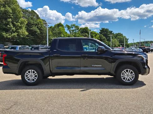 Used 2024 Toyota Tundra SR5 w/ SR5 Convenience Package AWD/4WD image 7