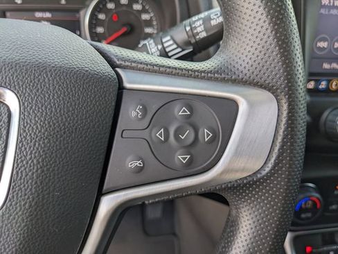 Used 2022 GMC Terrain SLE w/ Driver Convenience Package image 32