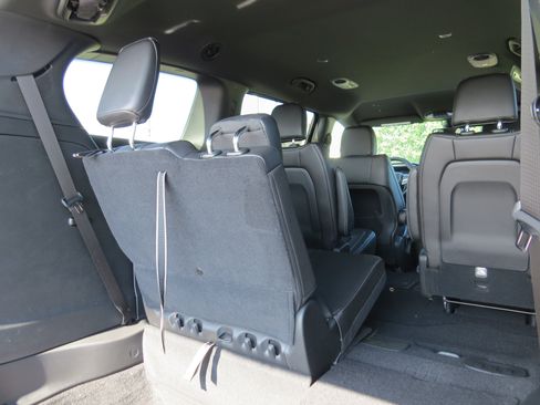 New 2025 Chrysler Voyager LX image 14