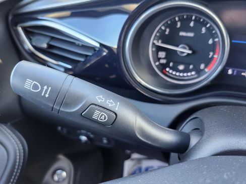 Used 2022 Buick Encore GX Essence w/ Experience Buick Package image 16