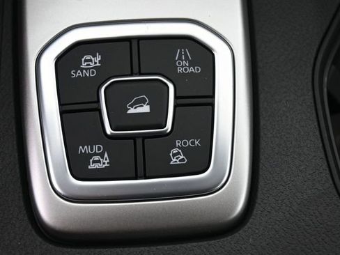 New 2026 Nissan Frontier SV w/ SV Convenience Package image 9